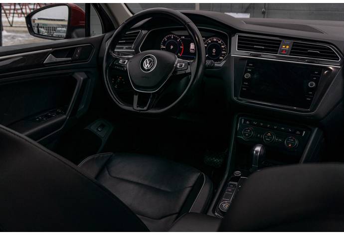 Volkswagen Tiguan car interior